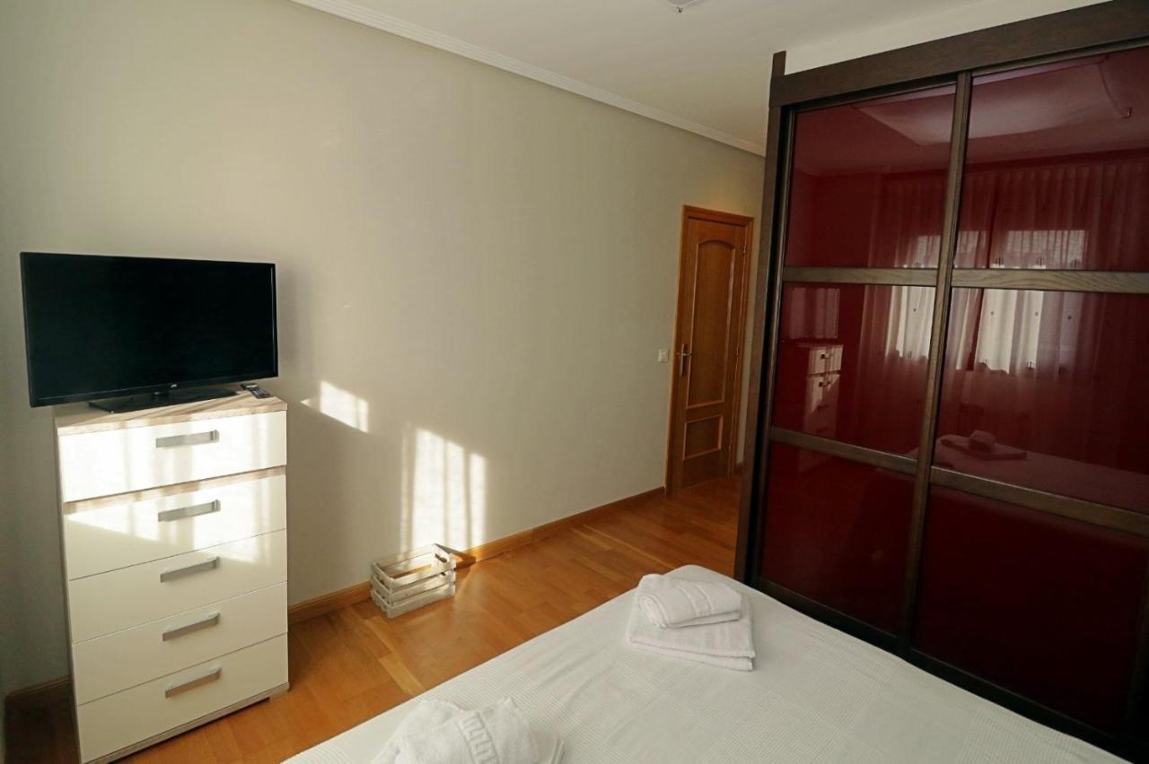 Apartamento , Wifi Y Garaje Cerca Del Centro Apartment Oviedo Exterior photo